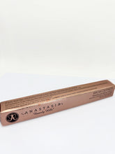 Load image into Gallery viewer, Anastasia Beverly Hills Brow Definer
